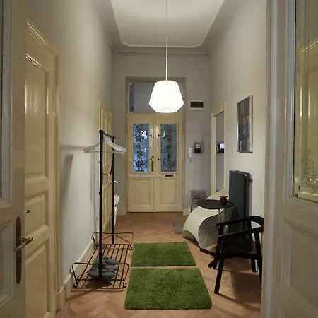 In Vi. - Terezvaros Apartment