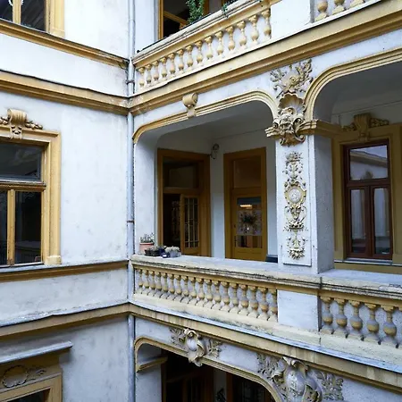 Apartment In Vi. - Terezvaros